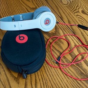 Like new condition beats by Dr Dre